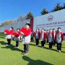 青島為明學(xué)校中小學(xué)部舉行“憲法駐我心，法治伴我行”及“安全常記心間”主題升旗儀式