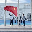 青島為明學校中小學部舉行“國安銘記于心，青年擔當于行”及“共建衛(wèi)生校園，共享健康生活”主題升旗儀式